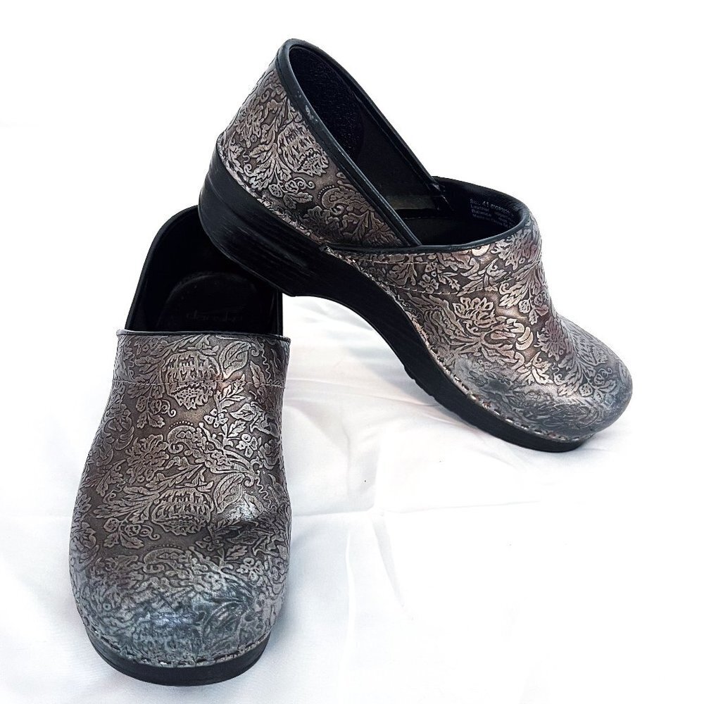 Dansko Tooled Embossed Leather Professional Nurse Clog Black Sz 41 US 10.5 / 11